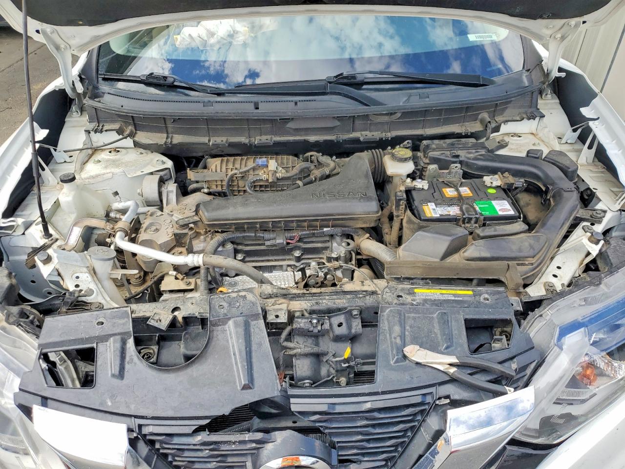 Nissan Rogue S