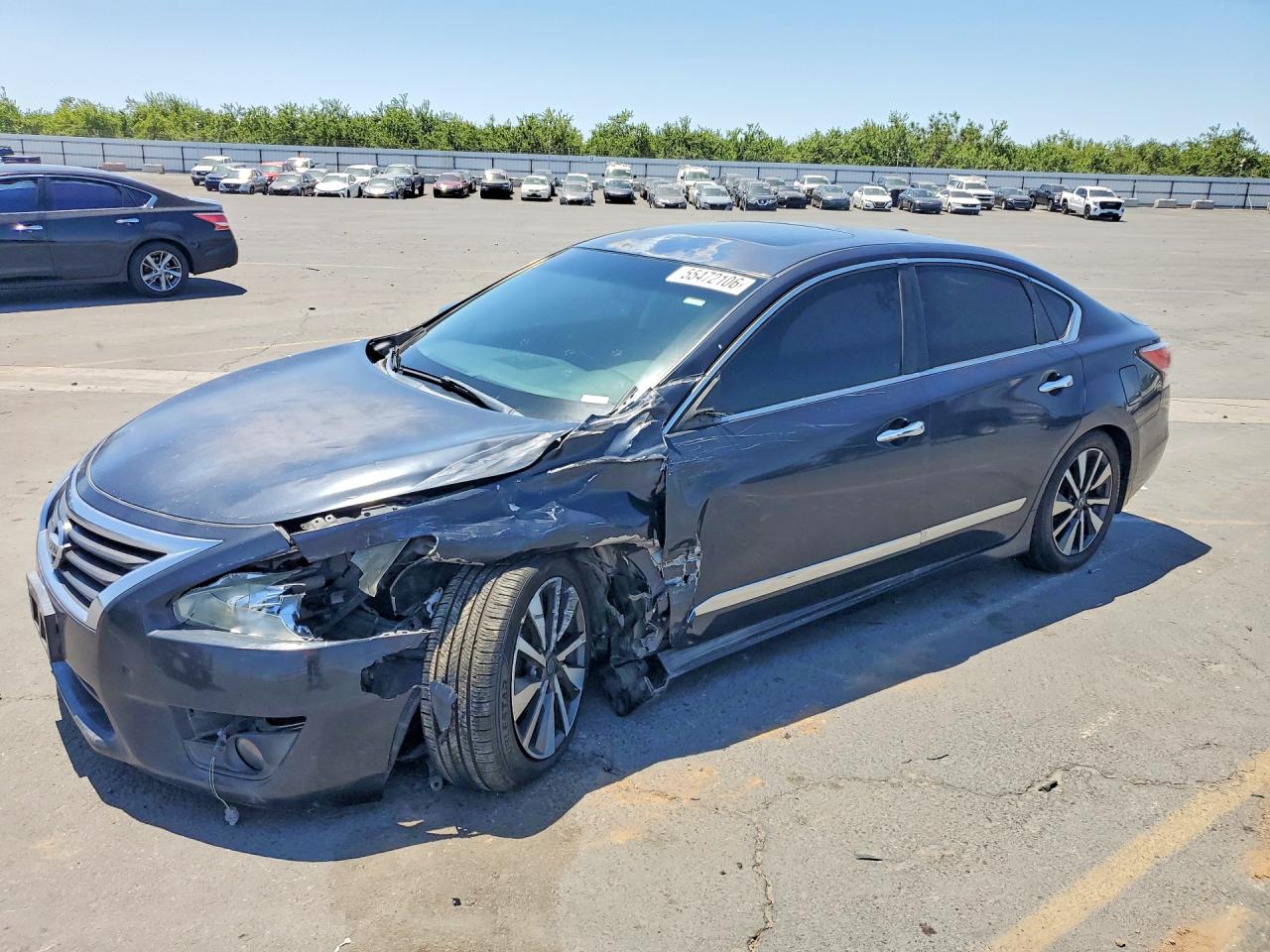 Salvage Nissan Altima Image