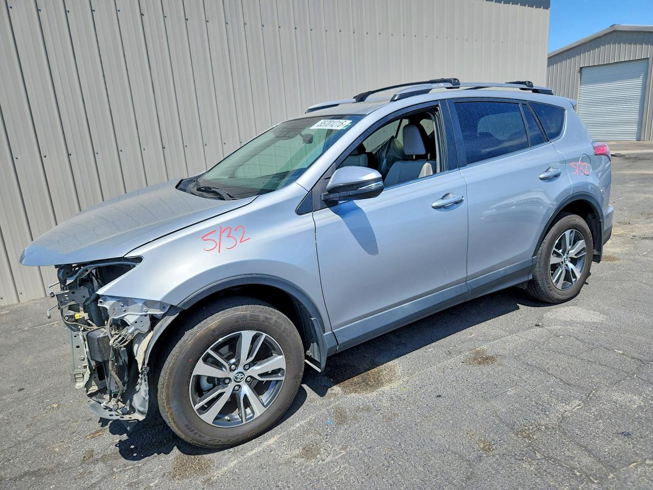 Salvage Toyota RAV4 Image