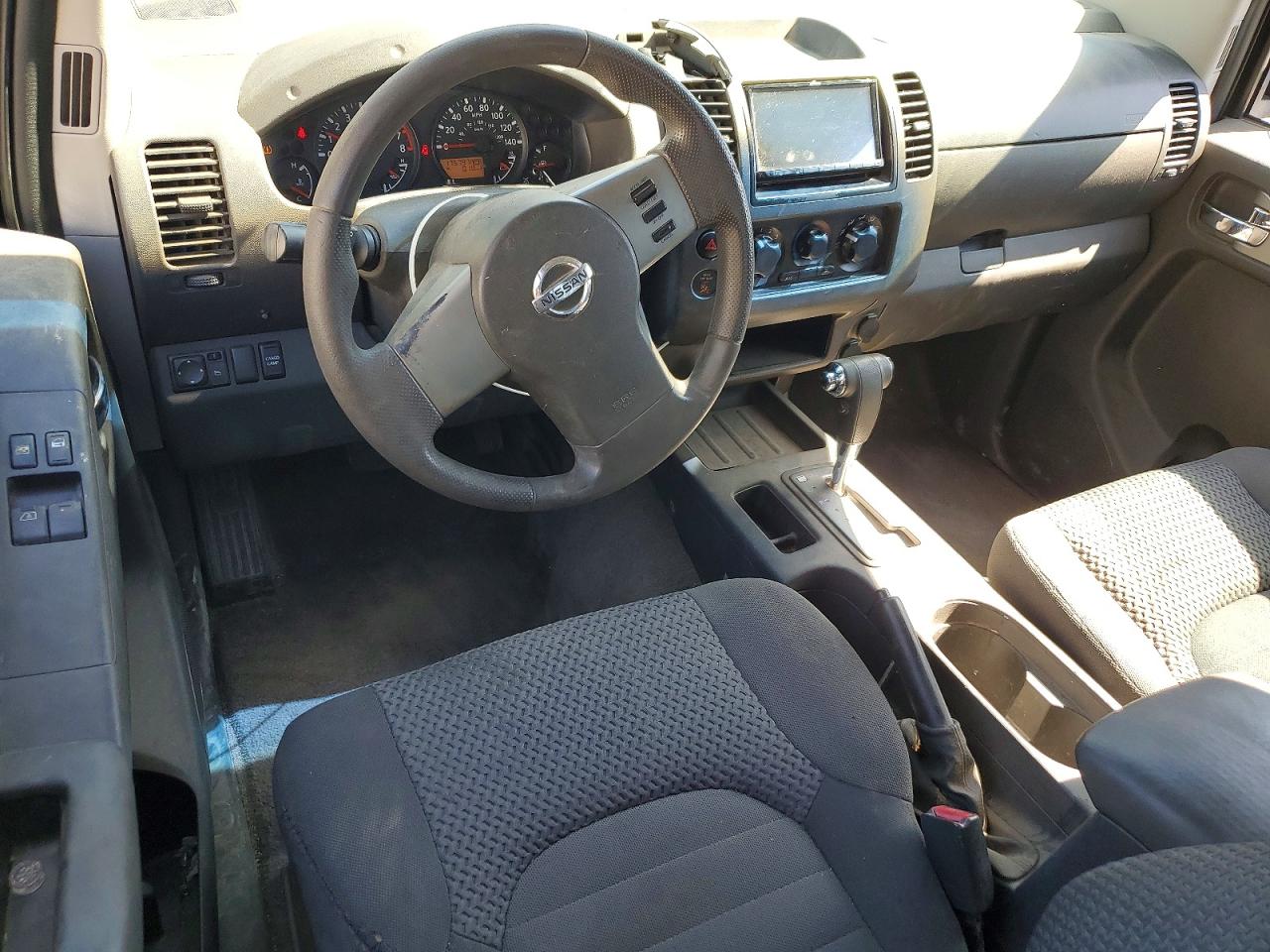 Nissan Frontier Se