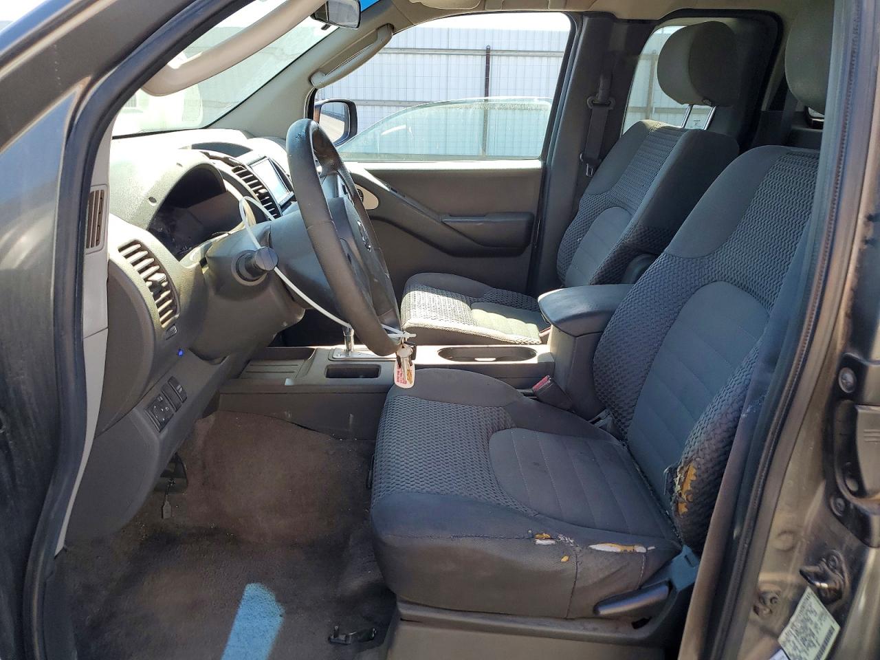 Nissan Frontier Se
