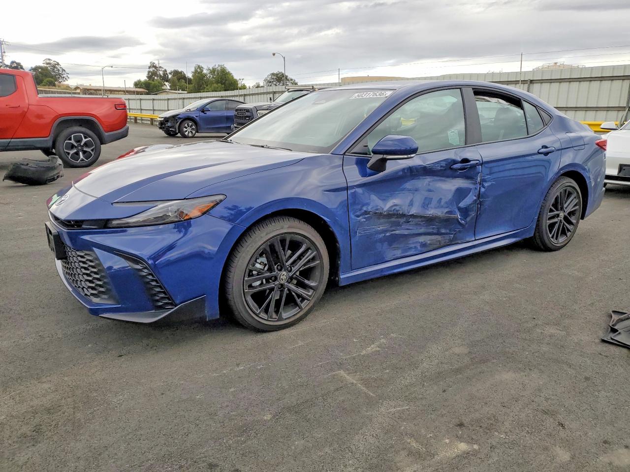 Salvage Toyota Camry Image