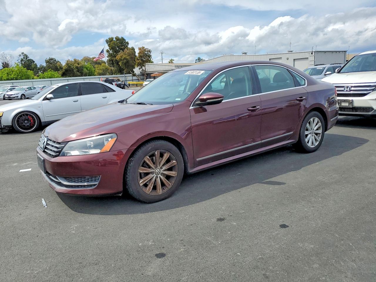 Salvage Volkswagen Passat Image