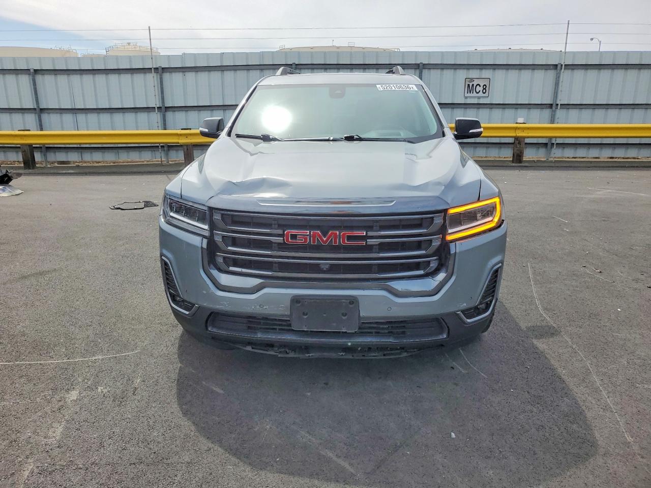 GMC Acadia At4