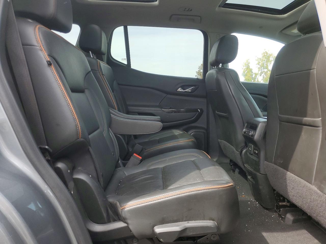 GMC Acadia At4