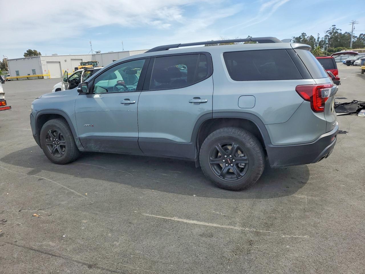 GMC Acadia At4