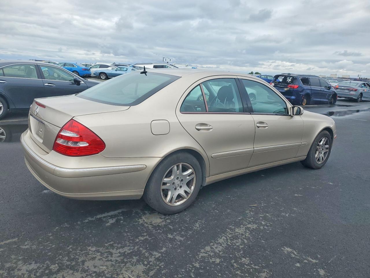Mercedes-Benz E-Class 320