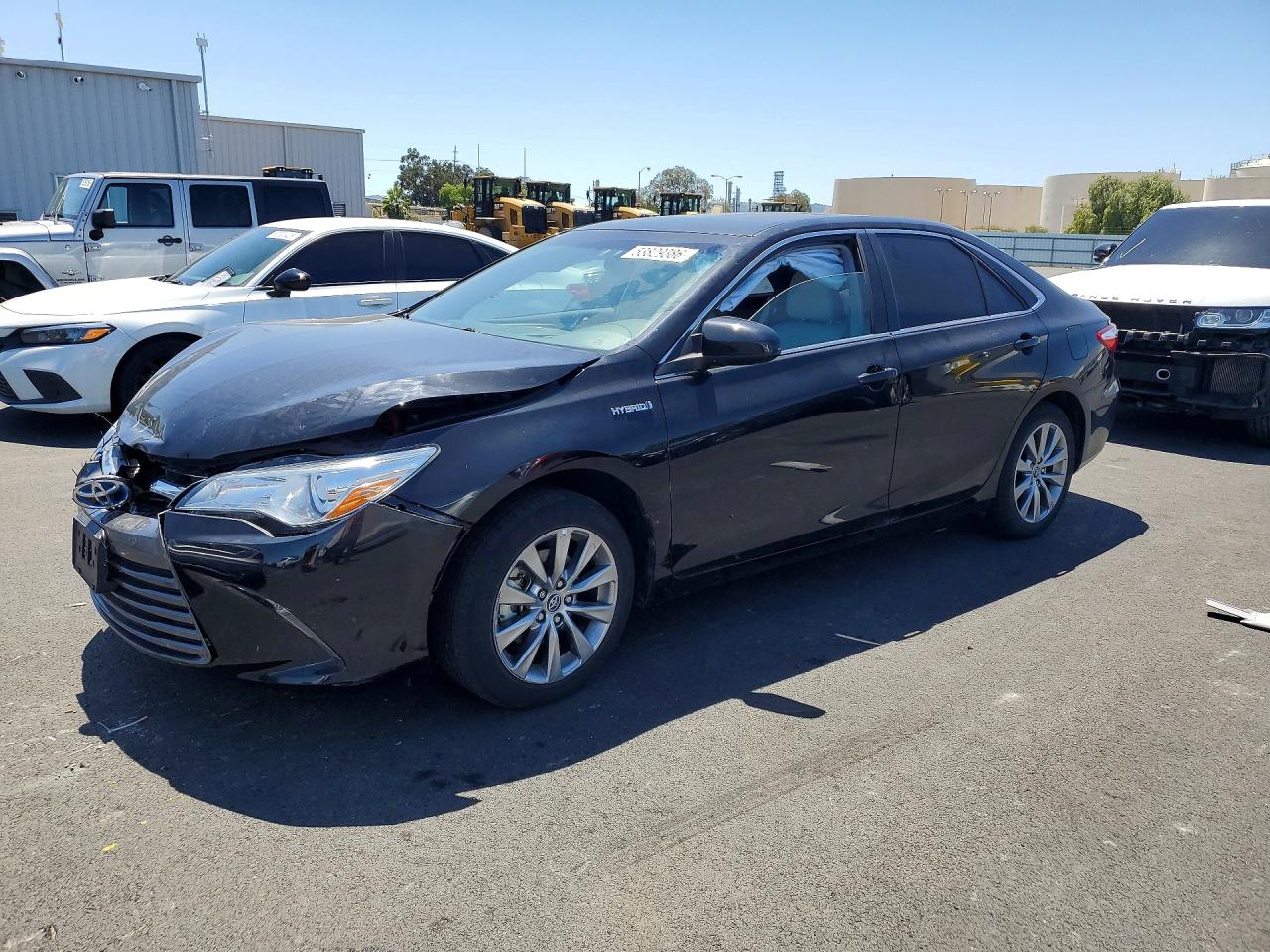 Salvage Toyota Camry Image