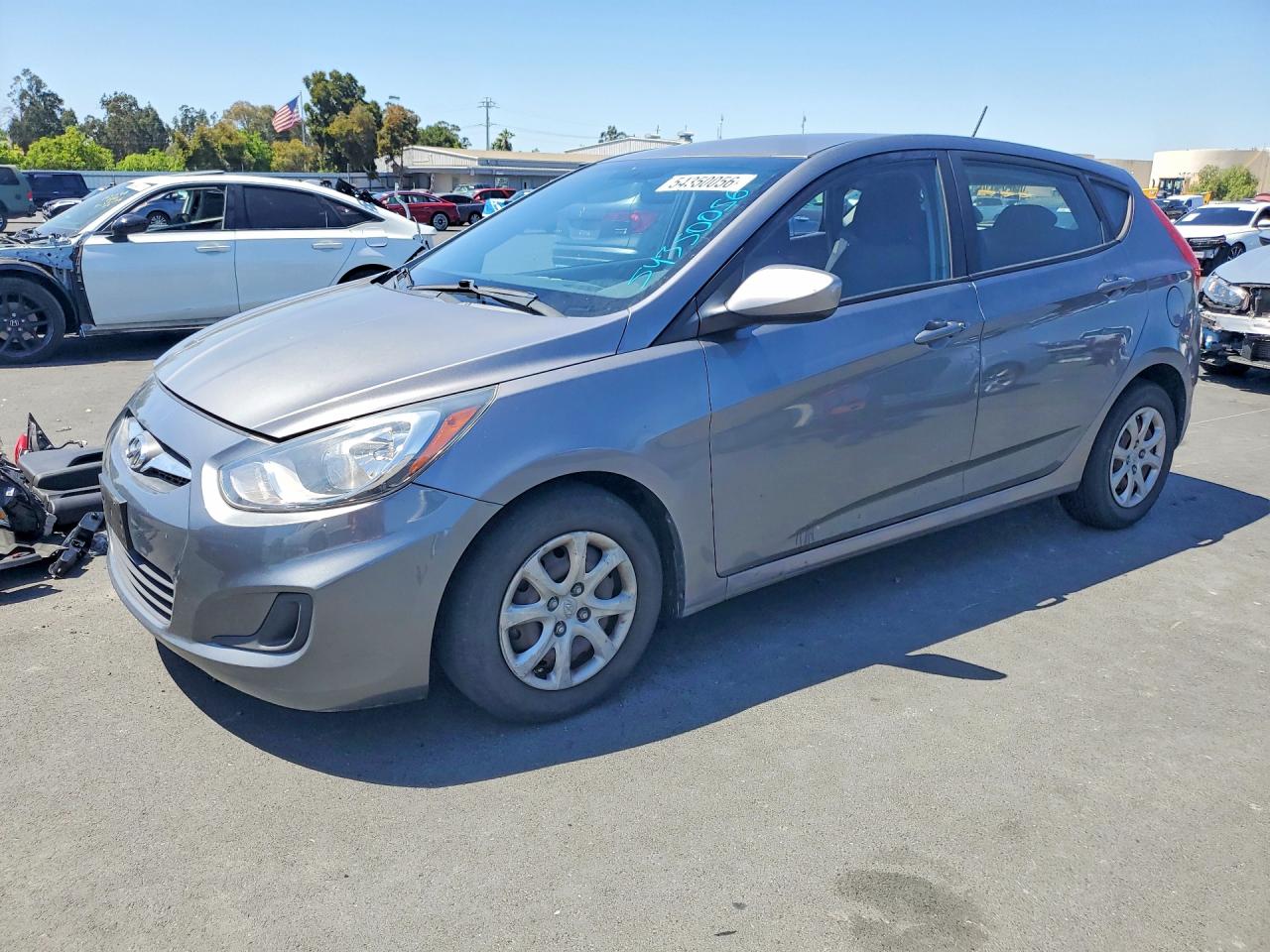 Salvage Hyundai ACCENT Image