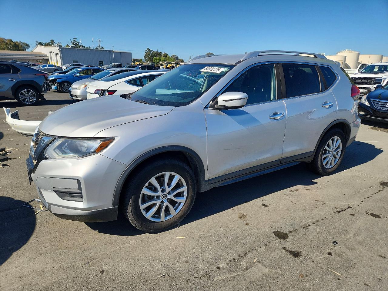 Salvage Nissan Rogue Image