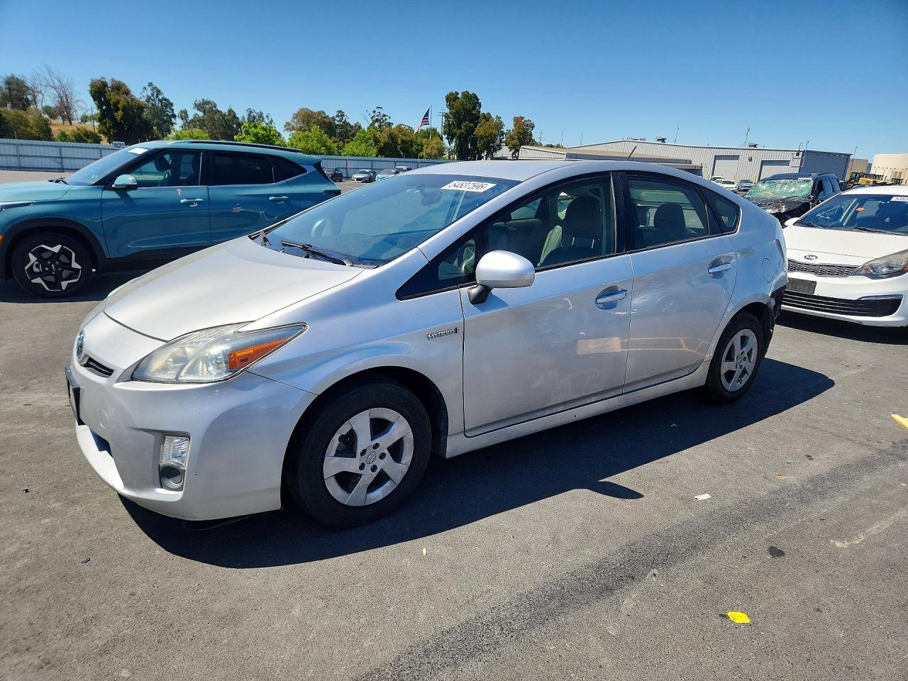 Salvage Toyota Prius Image