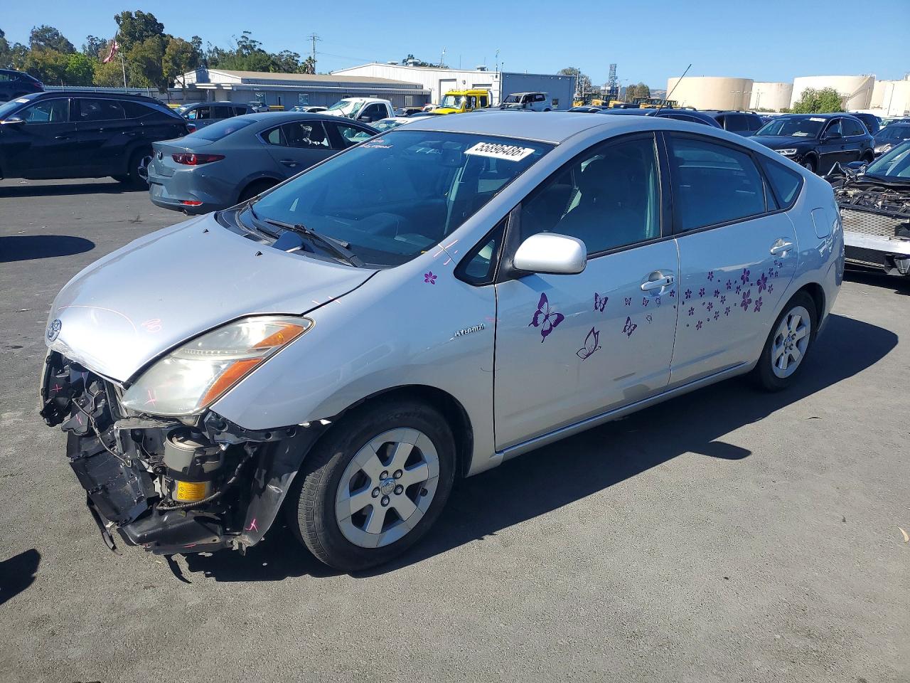 Salvage Toyota Prius Image