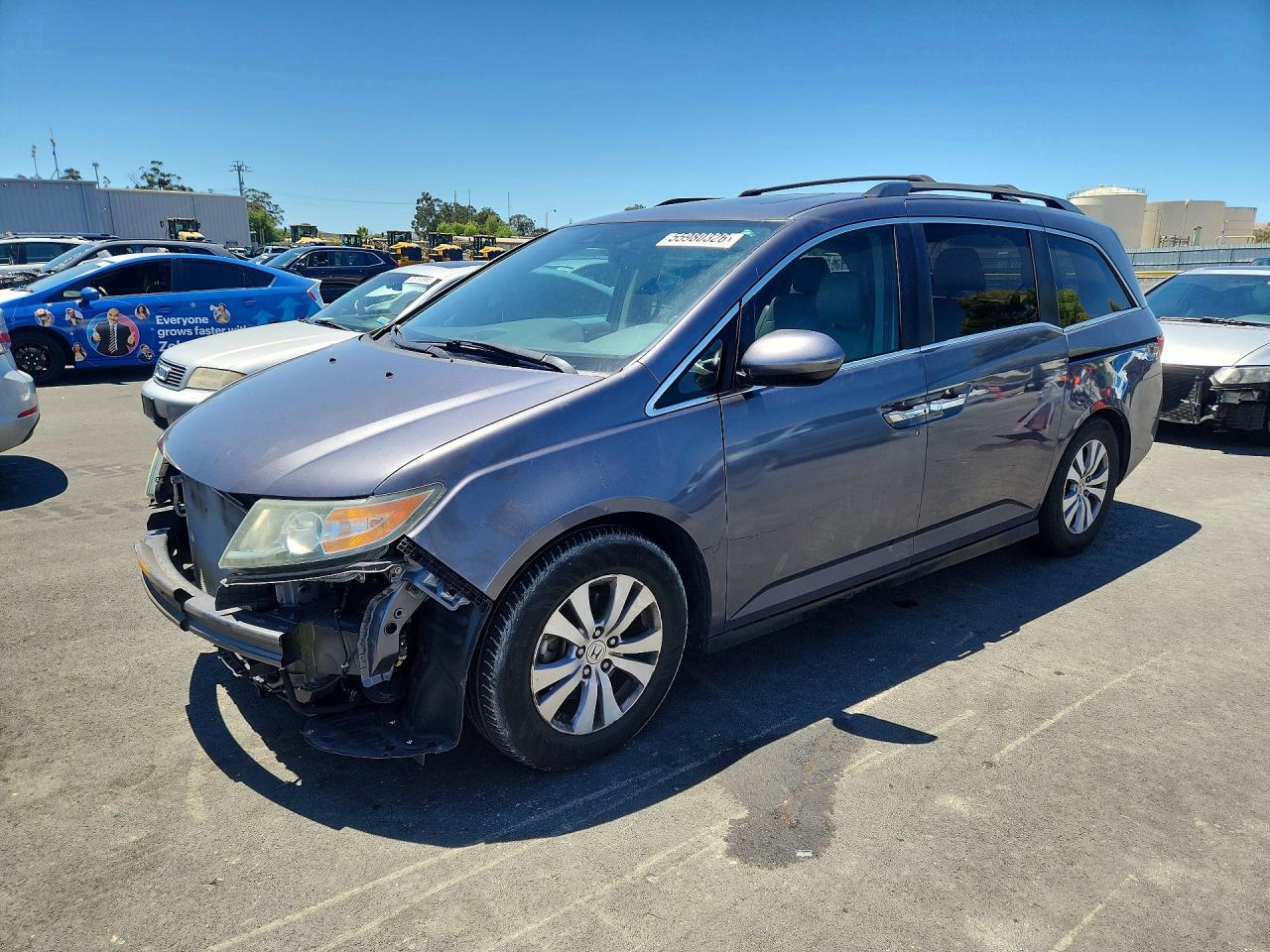 Salvage Honda Odyssey Image