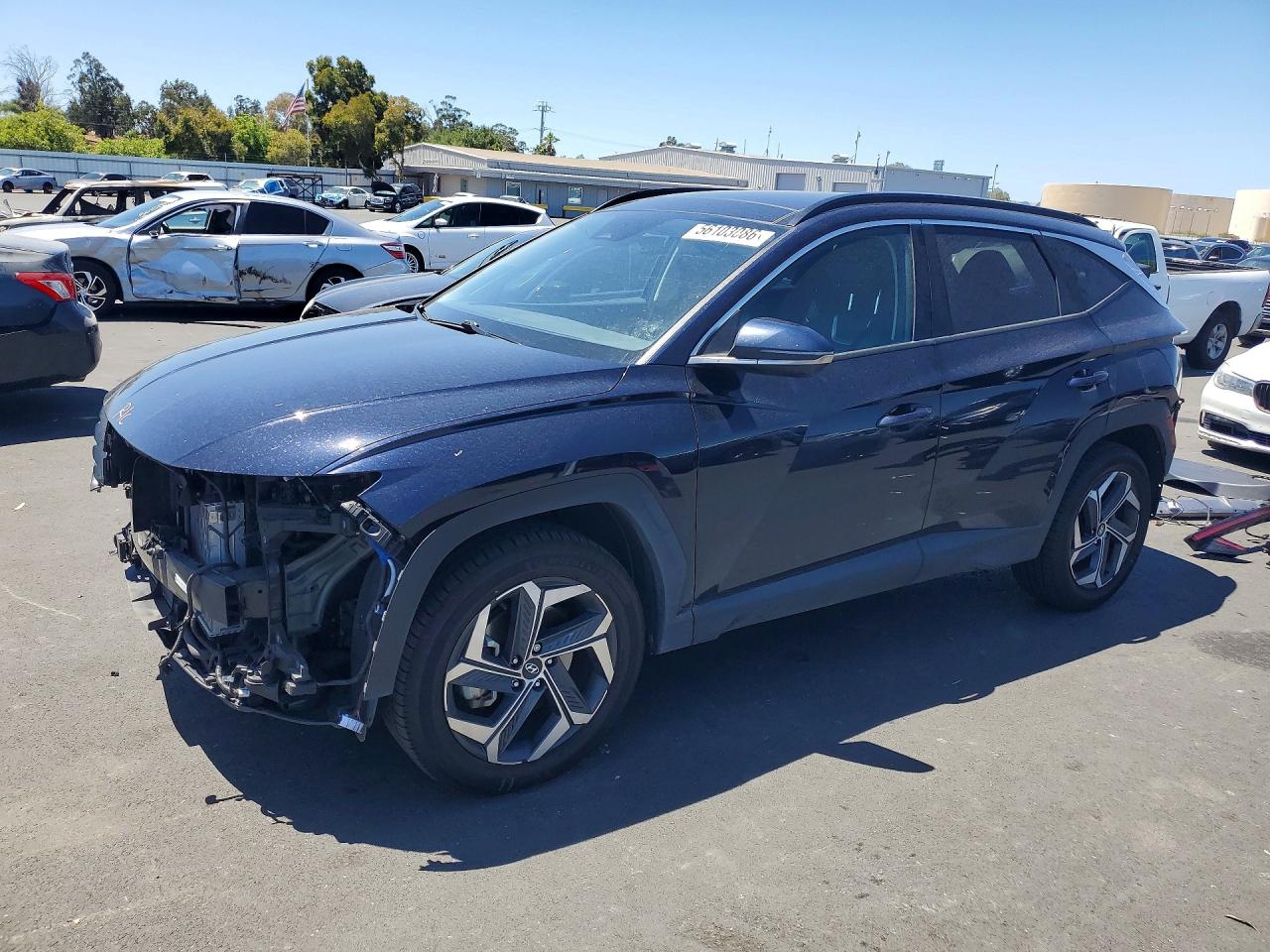 Salvage Hyundai TUCSON Image