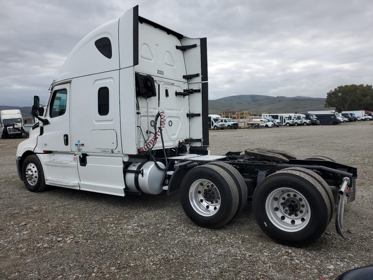 Freightliner Cascadia 126