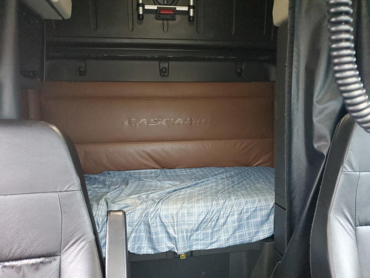Freightliner Cascadia 126