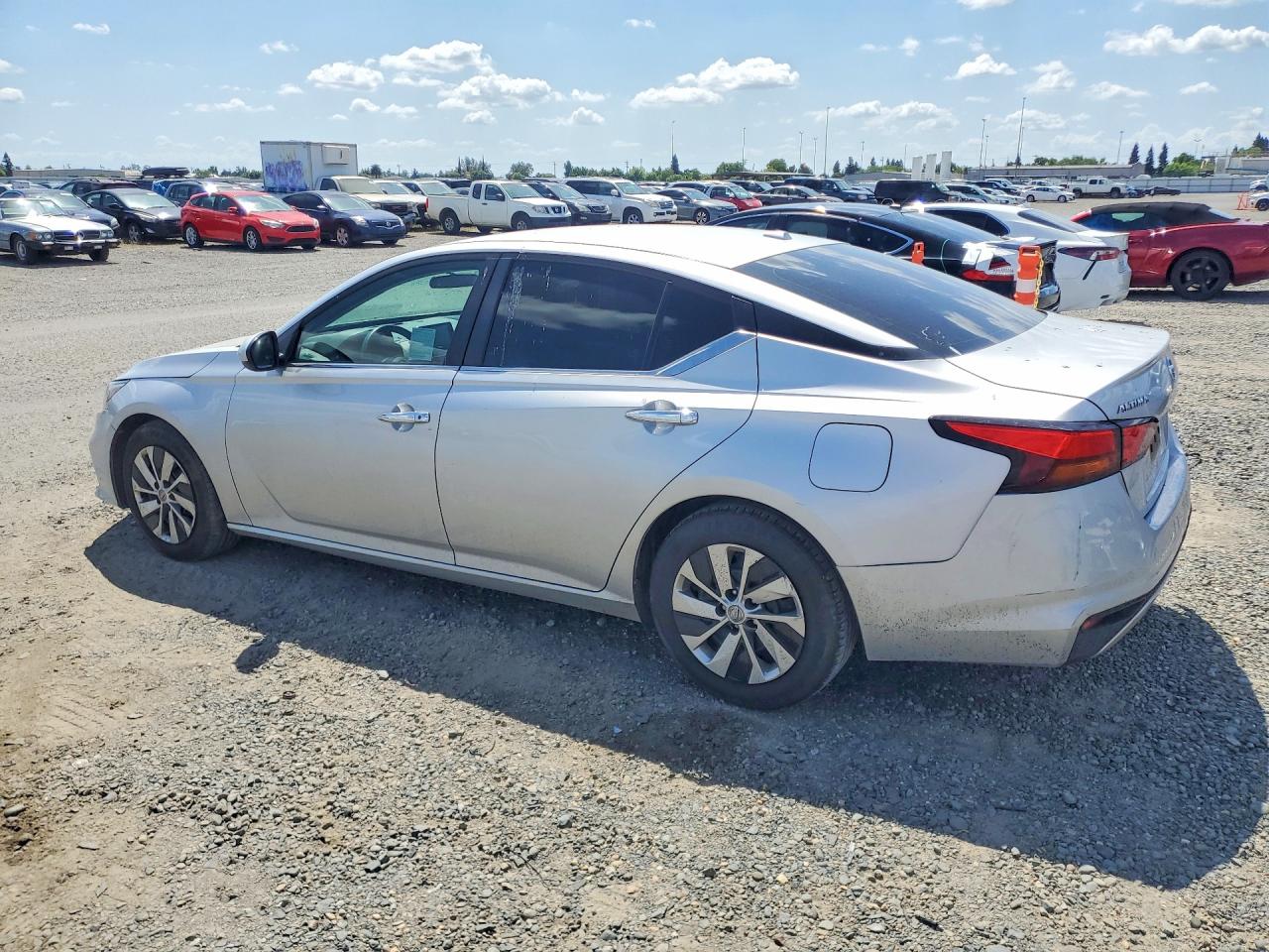 Nissan Altima S
