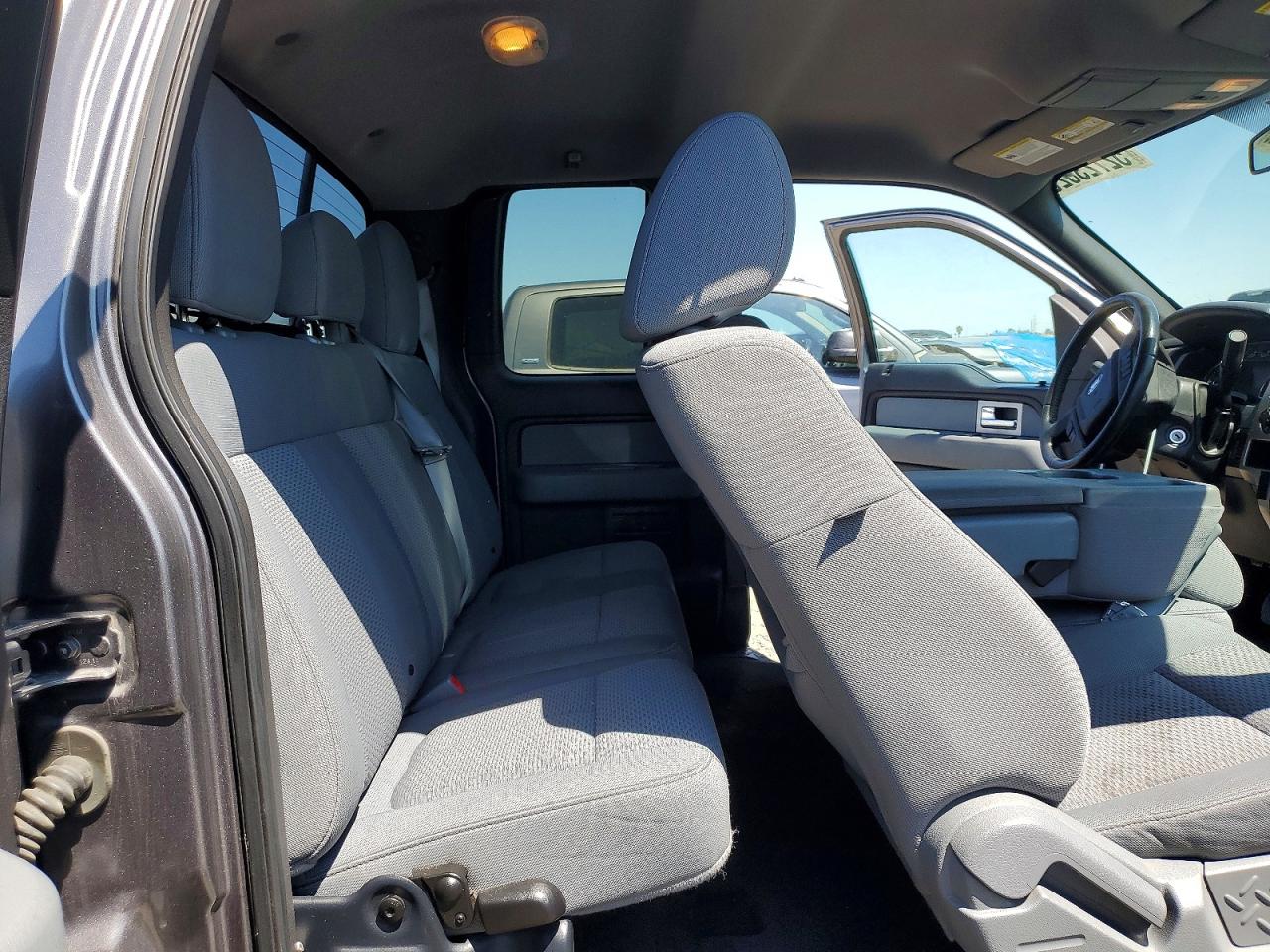 Ford F-150 Super Cab
