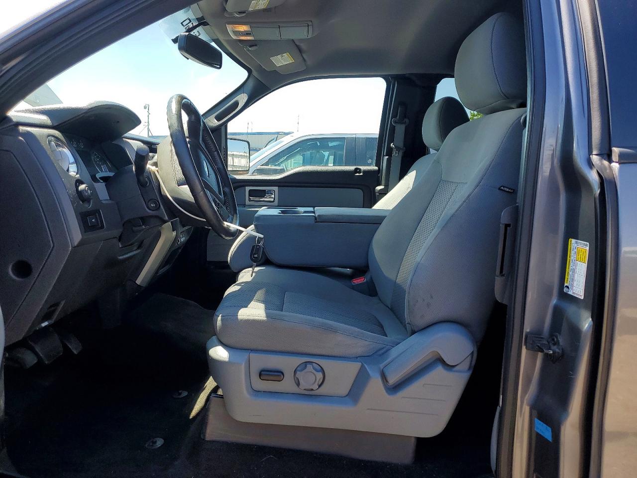 Ford F-150 Super Cab