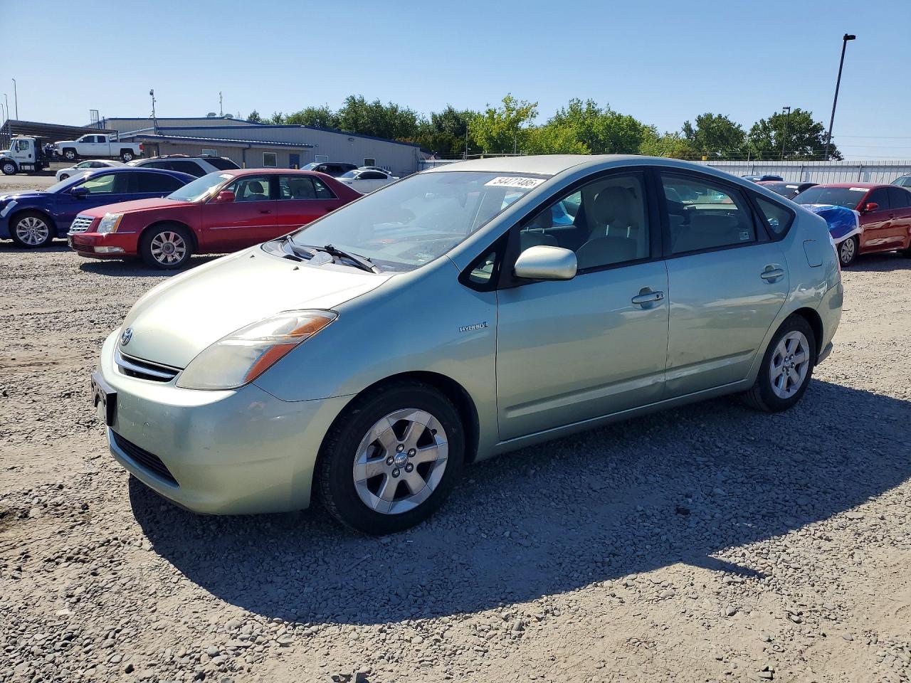 Salvage Toyota Prius Image