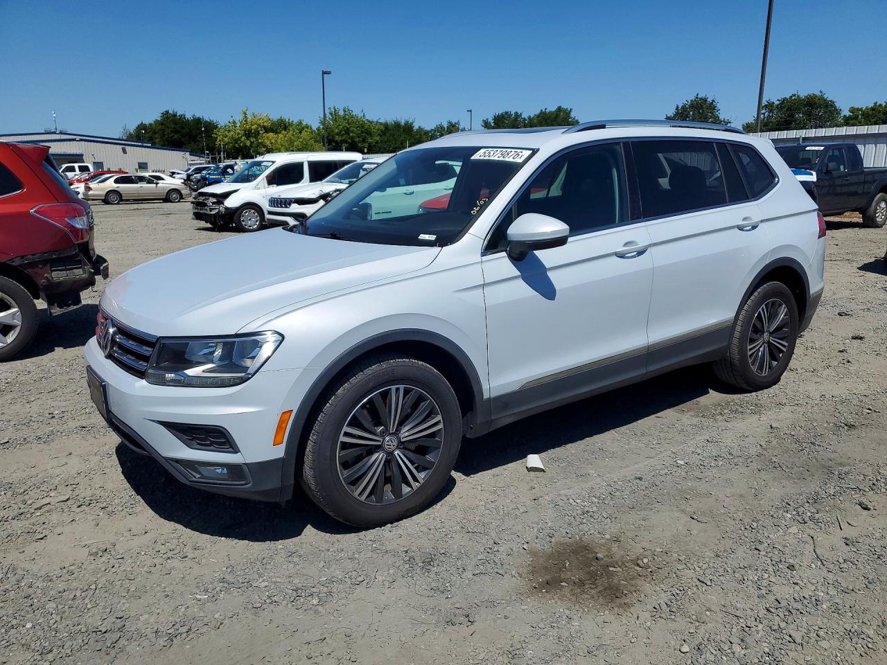 Salvage Volkswagen Tiguan Image