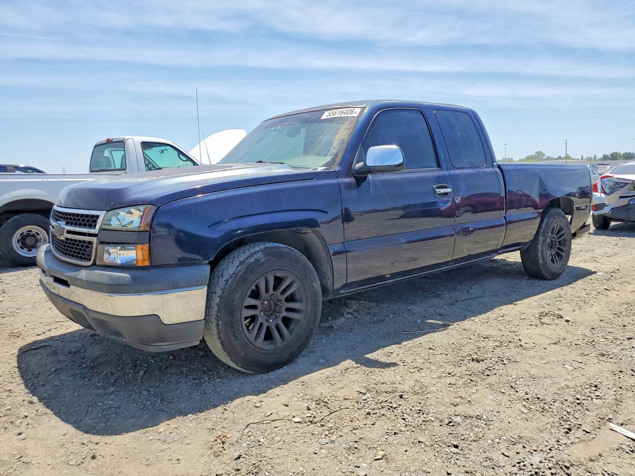 Salvage Chevrolet Silverado Image