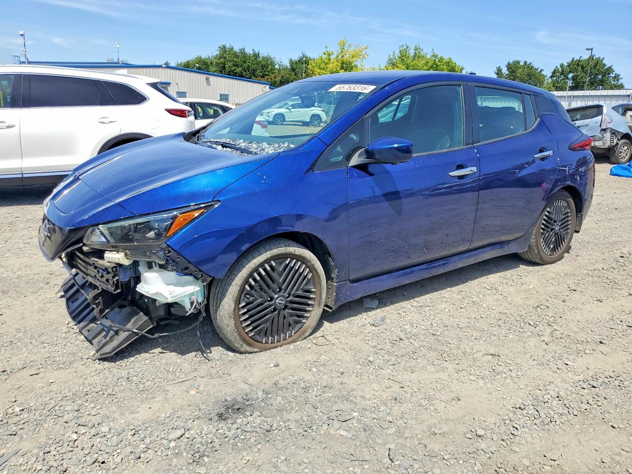 Salvage Nissan LEAF Image
