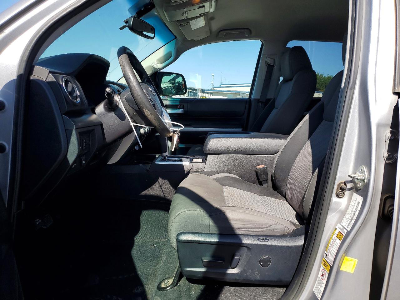 Toyota Tundra Crewmax Sr5