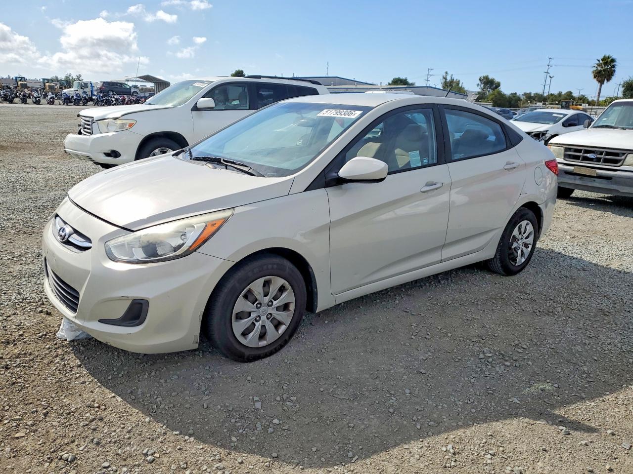 Salvage Hyundai ACCENT Image