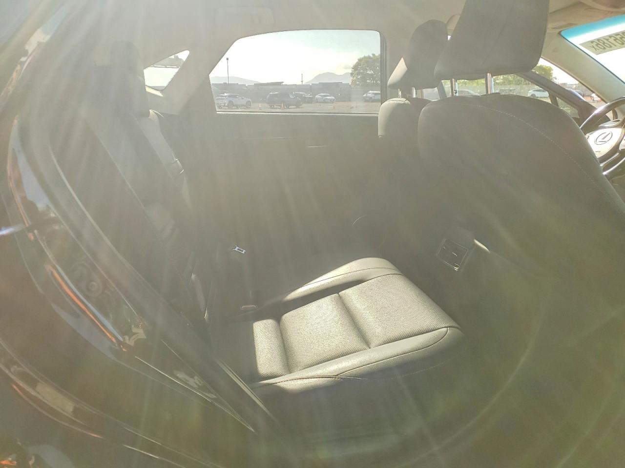 Lexus NX Base