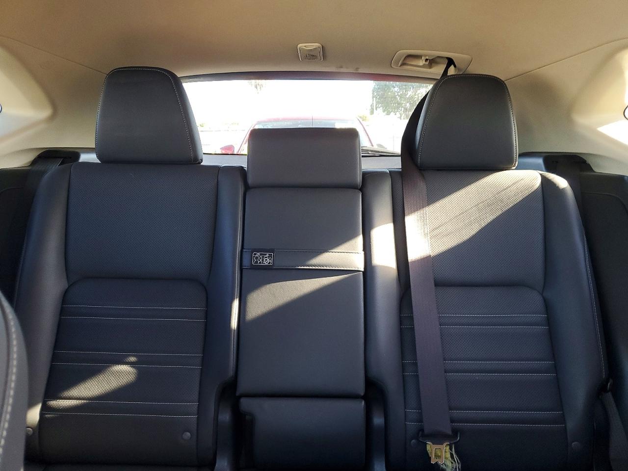 Lexus NX Base