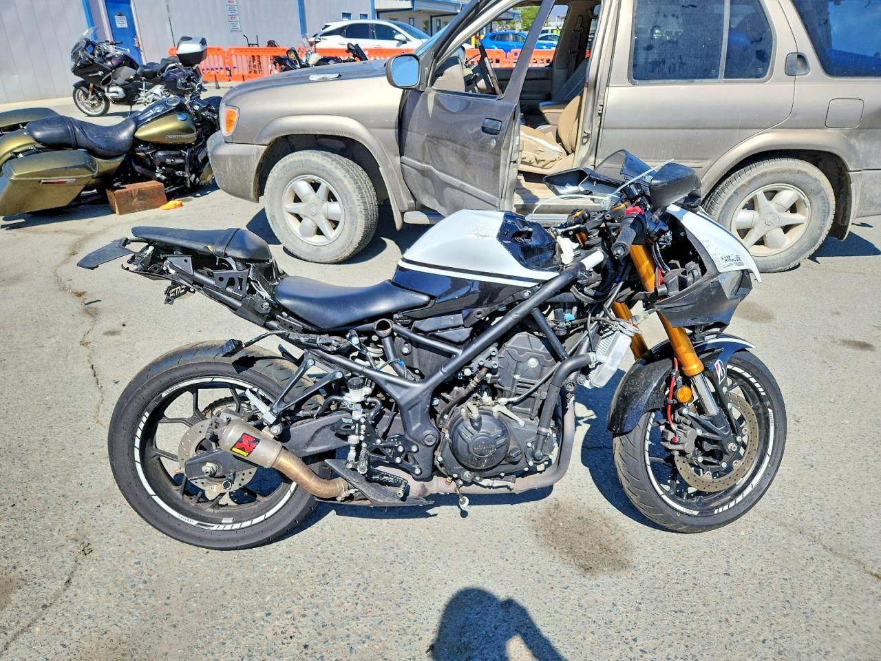 Salvage Yamaha Yzf600 Image