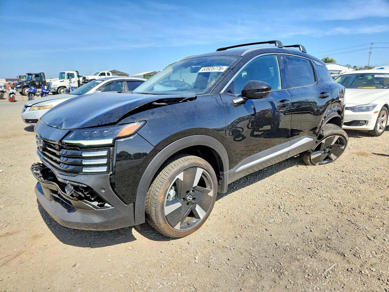 Salvage Nissan Kicks Image