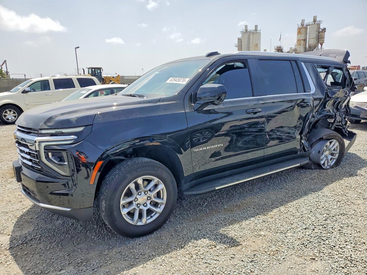 Salvage Chevrolet Suburban Image