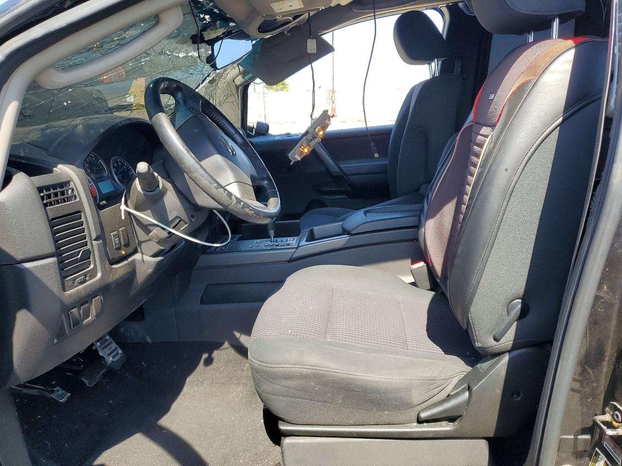 Nissan Titan Xe