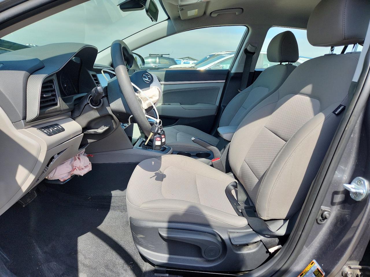 Hyundai ELANTRA Sel