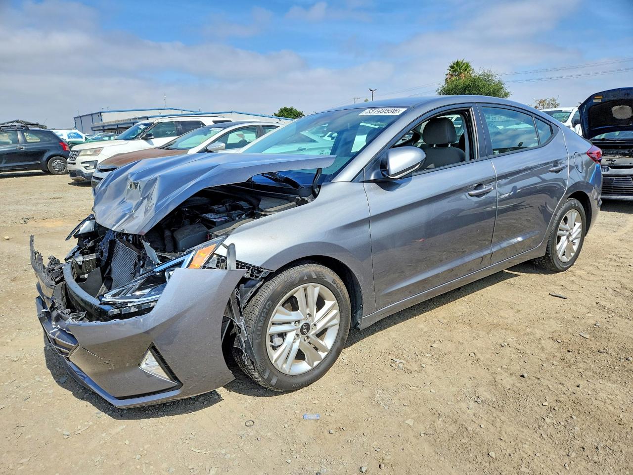 Salvage Hyundai ELANTRA Image
