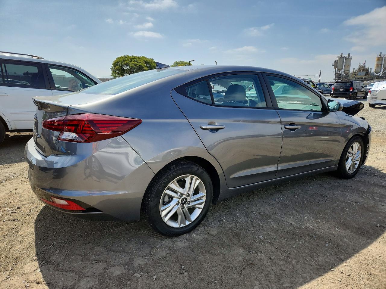 Hyundai ELANTRA Sel