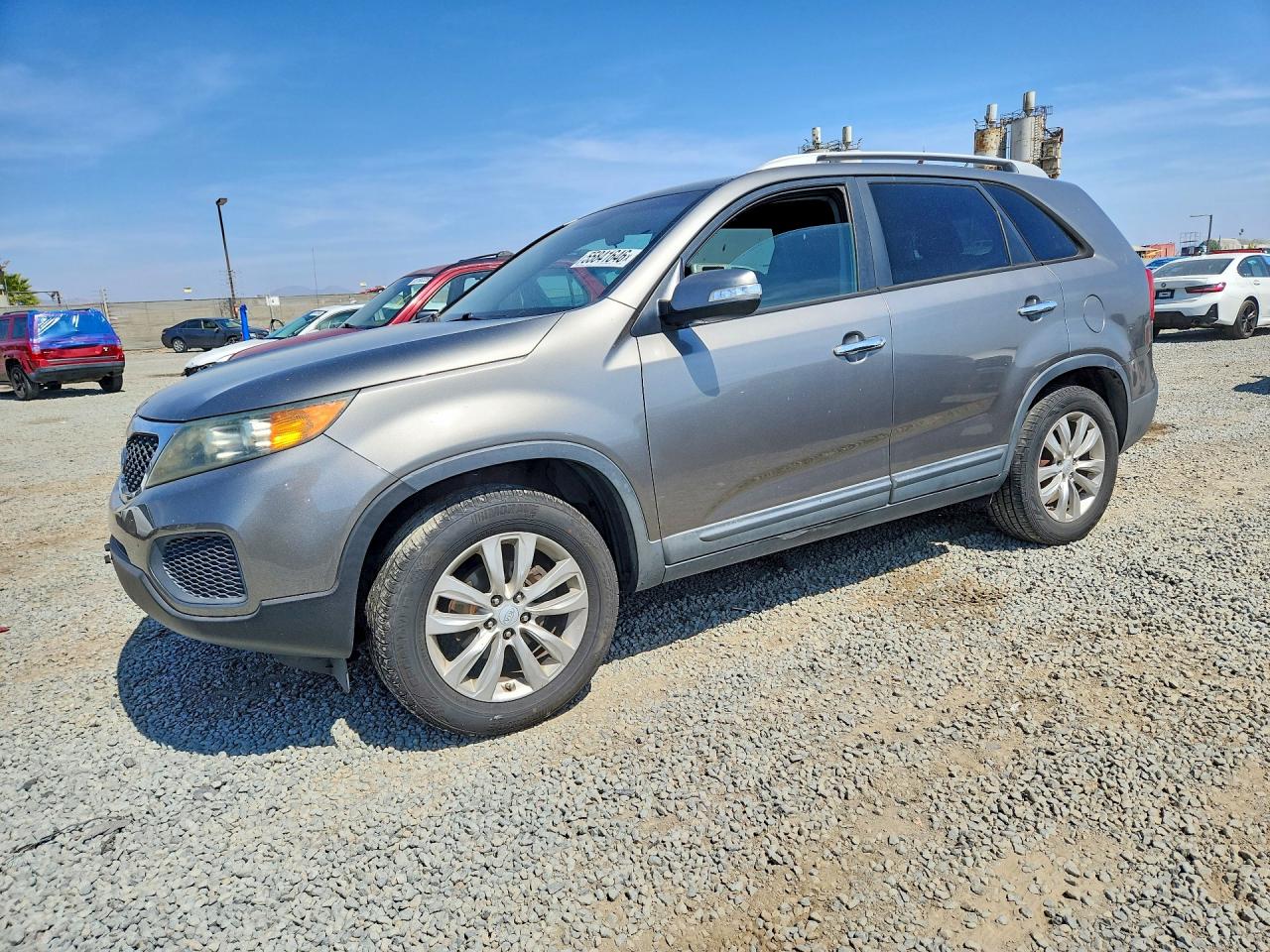 Salvage Kia Sorento Image