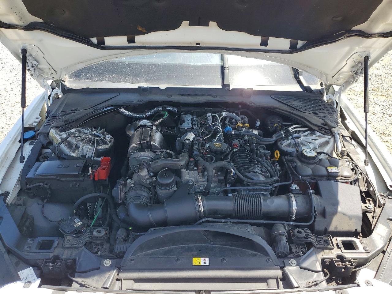 Jaguar XE Premium