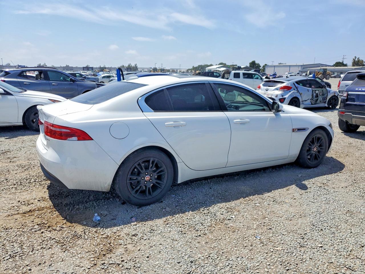 Jaguar XE Premium