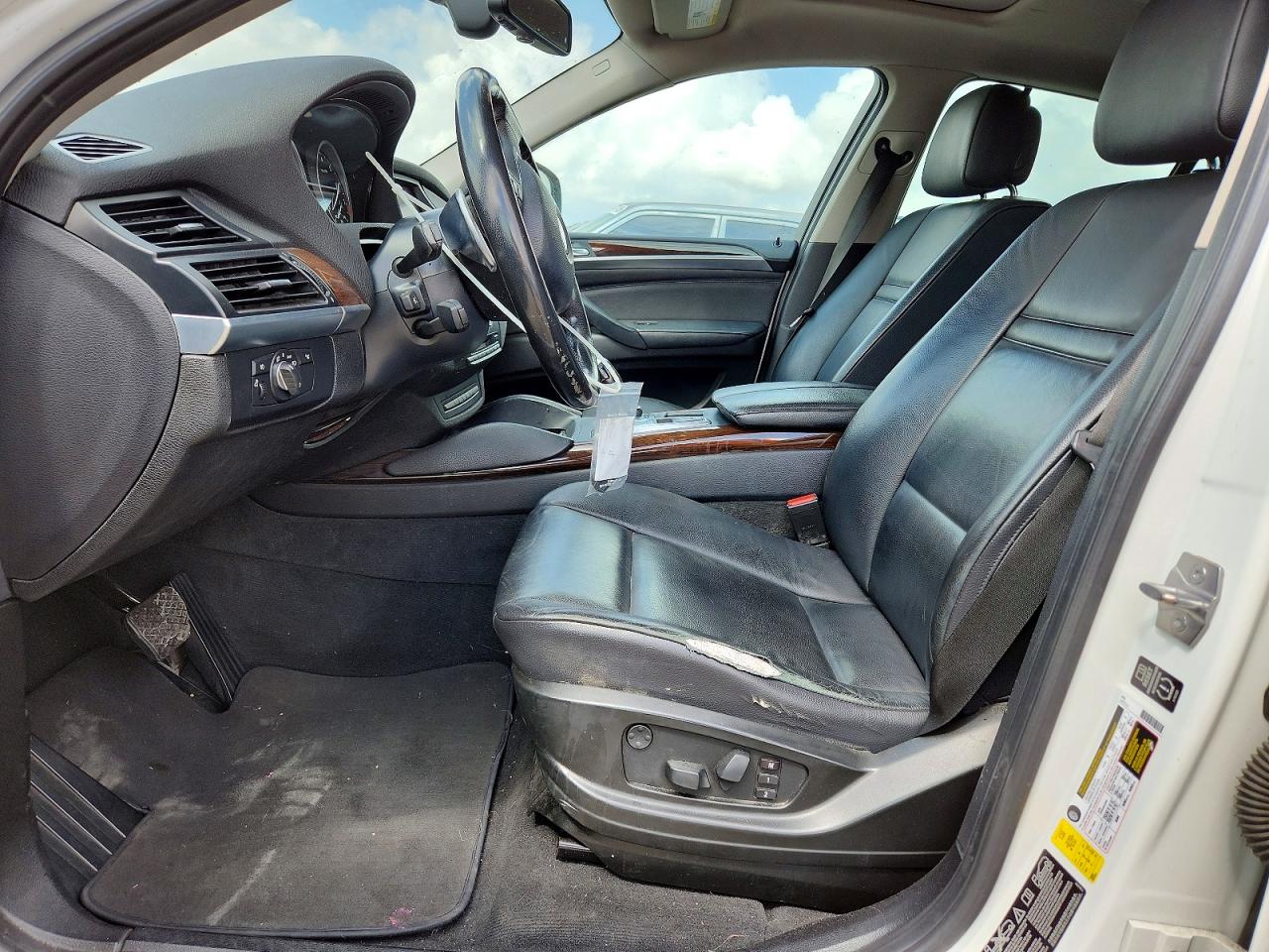 Hyundai ELANTRA Value Edition