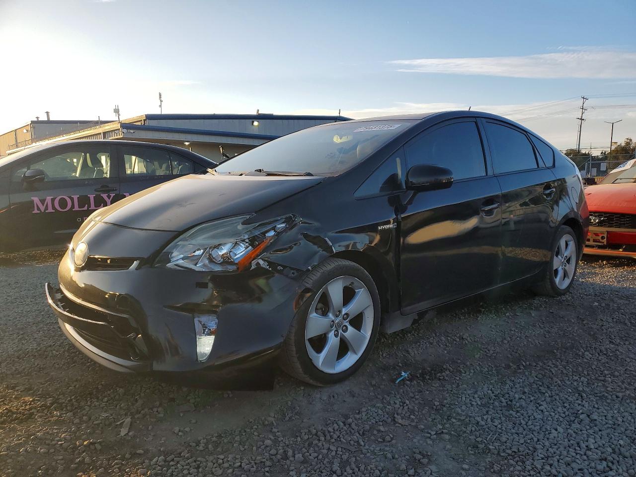 Salvage Toyota Prius Image