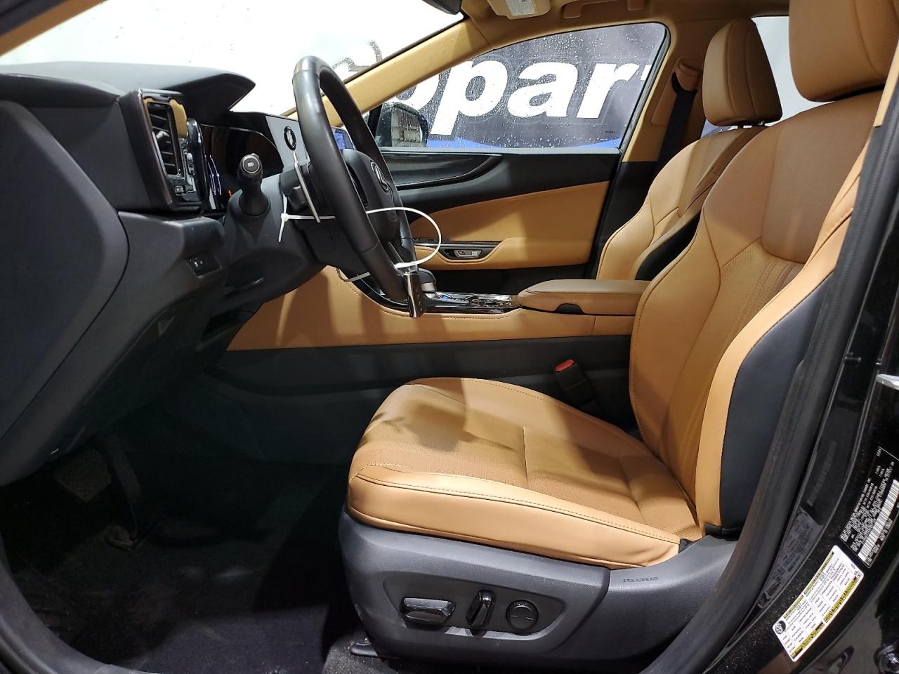 Lexus NX Base