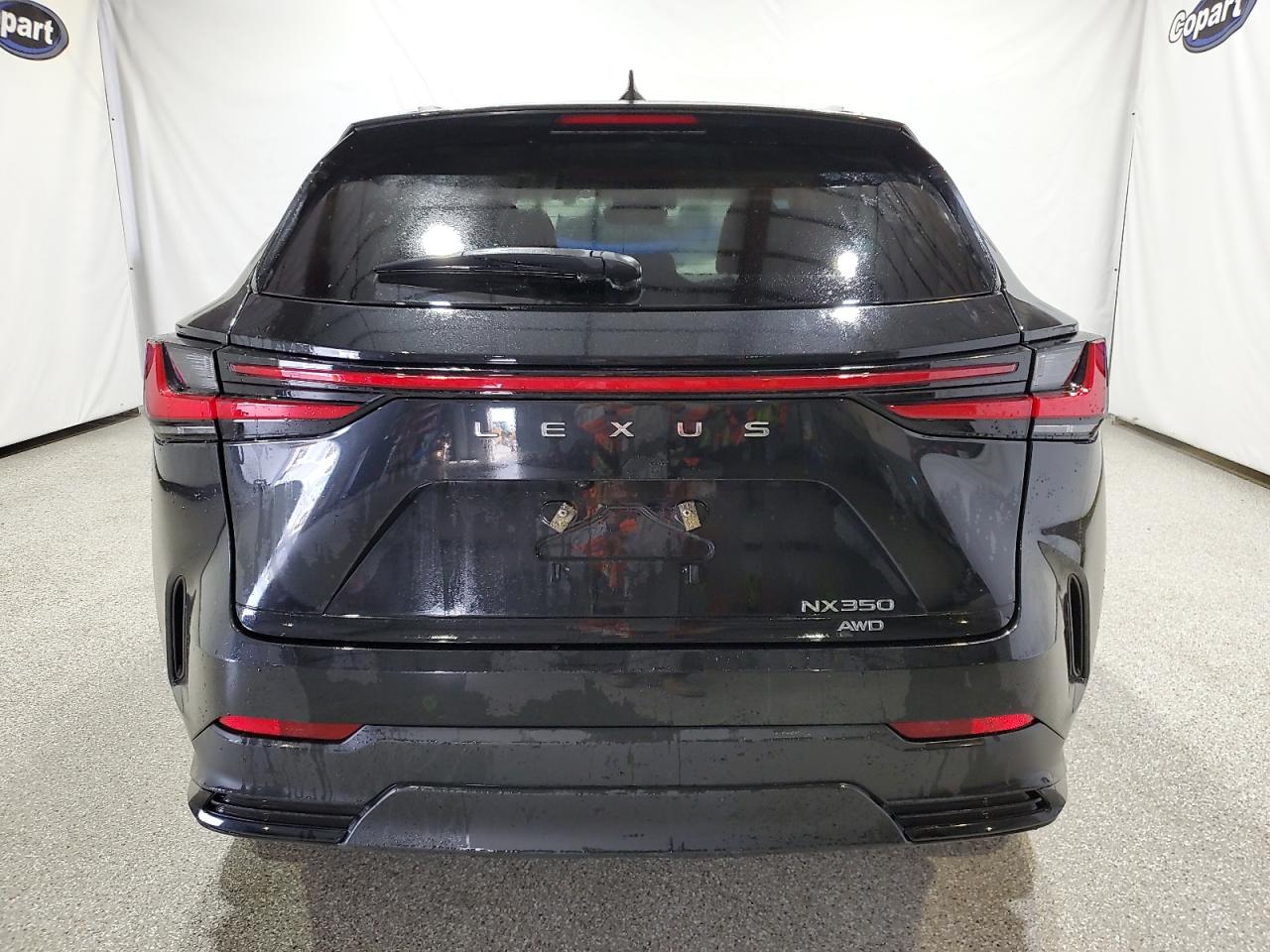 Lexus NX Base