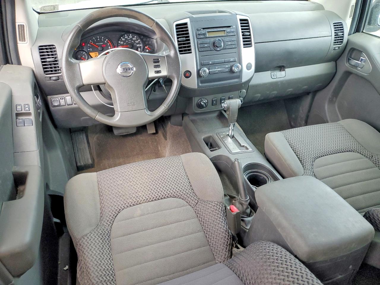 Nissan Frontier Sv V6