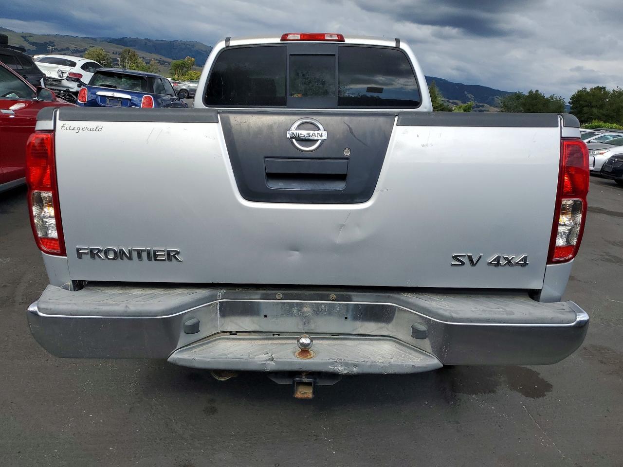 Nissan Frontier Sv V6