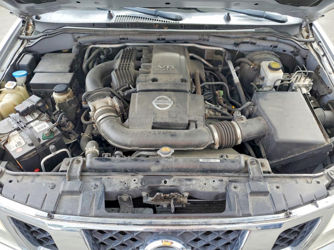 Nissan Frontier Sv V6