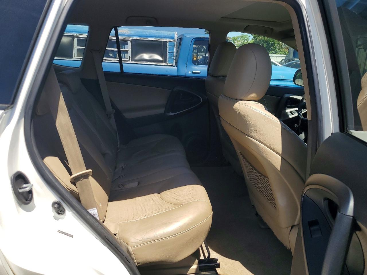 Toyota RAV4 Limited