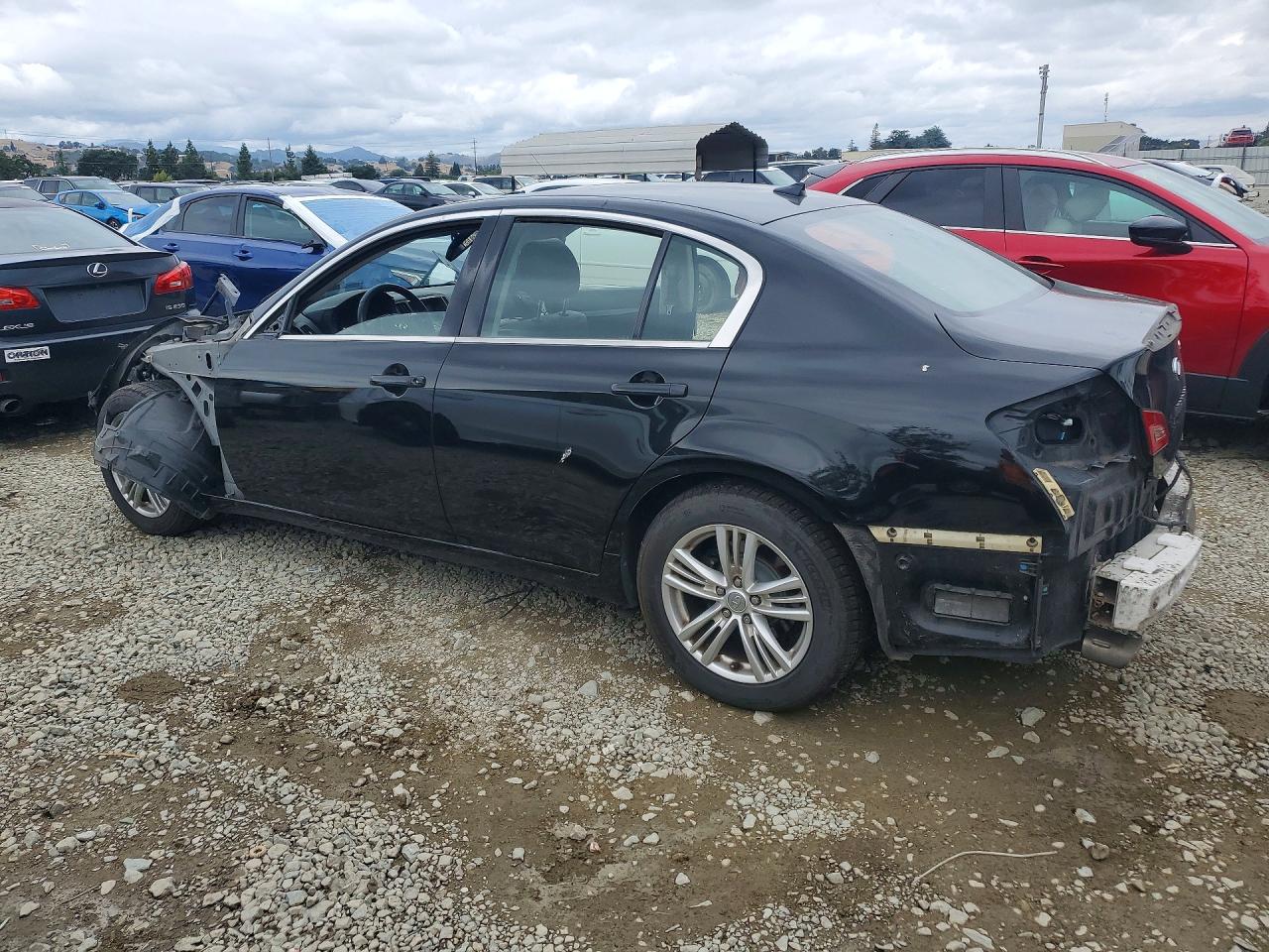 INFINITI G37 Base